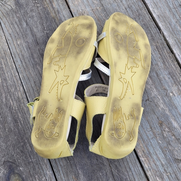 Bernie Mev yellow silver leather shoes size 8 - Picture 9 of 9